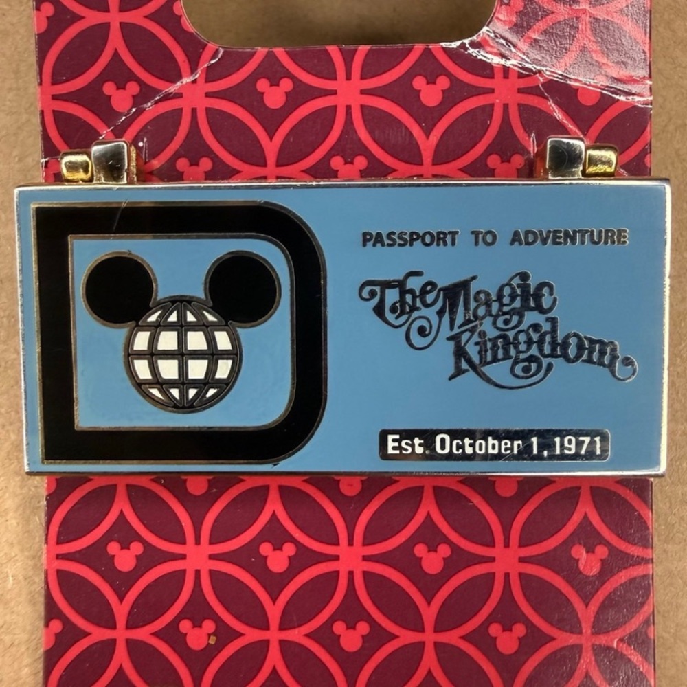 Disney parks hinged magic kingdom passport to adventure ticket book trading pin